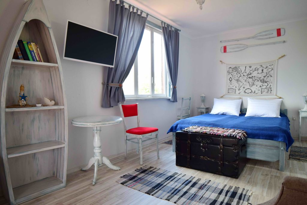 Трёхместный номер морской