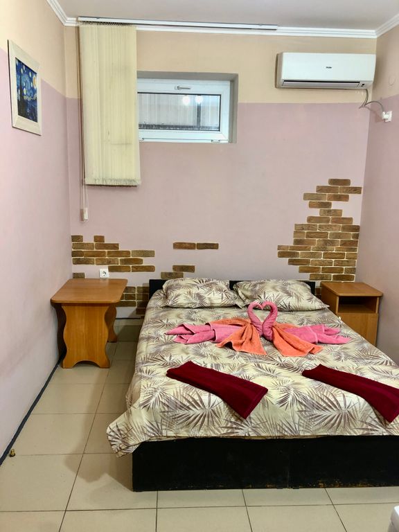 Двухместный номер с 2 отдельными кроватями стандарт на цоколе