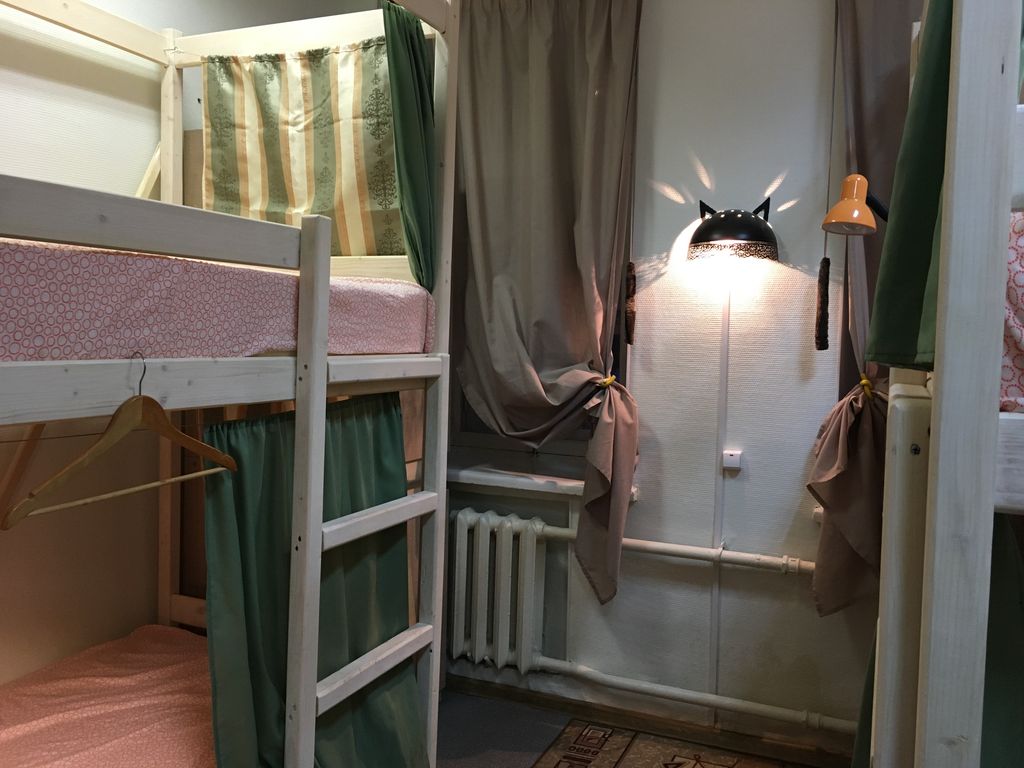 Многоместный женский номер верхнее место