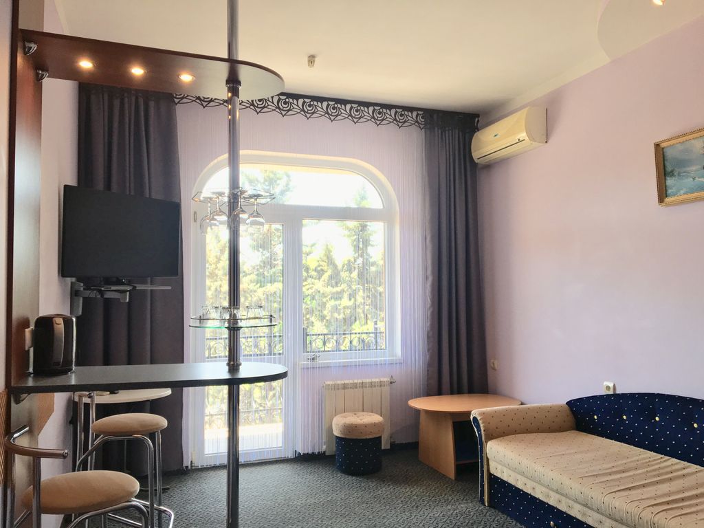 Семейный номер люкс с видом на город