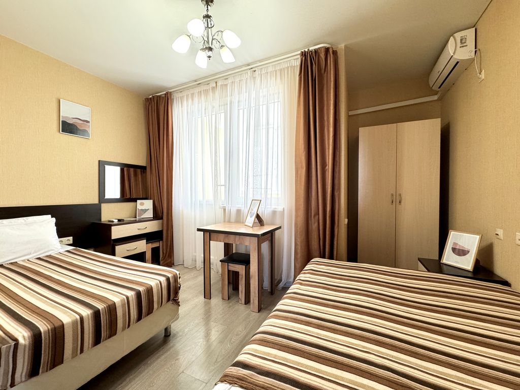 Апартаменты 3-205 с лоджией