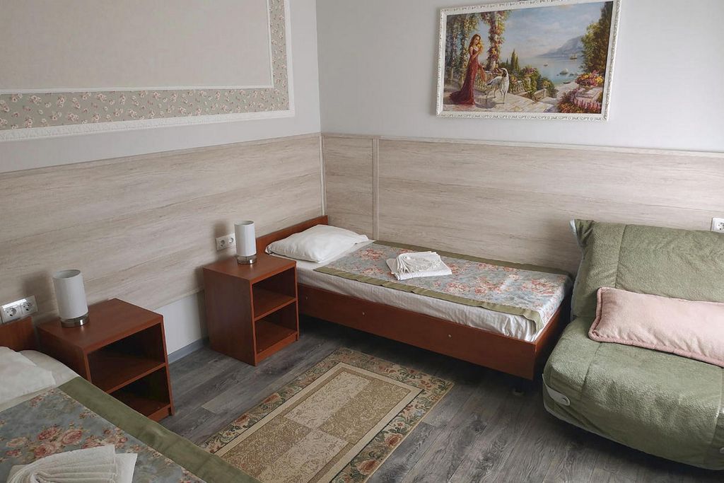 Трёхместный номер улучшенный