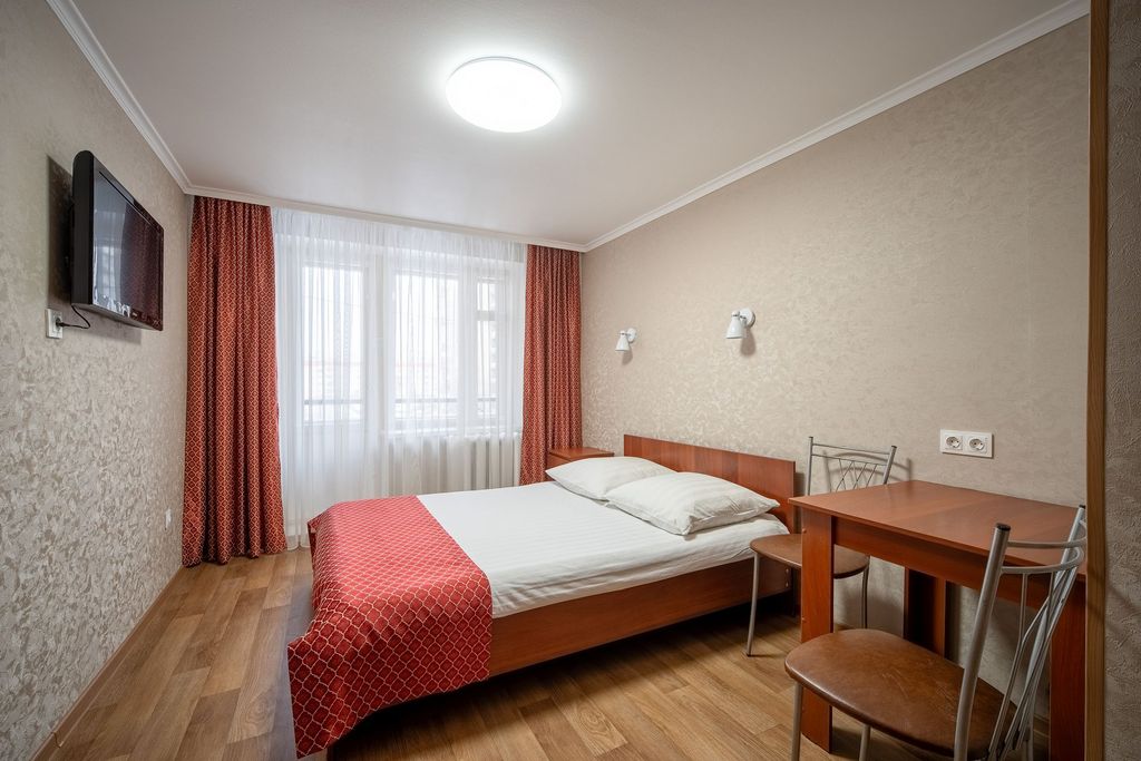 Двухместный номер с 1 кроватью эконом с общей ванной комнатой