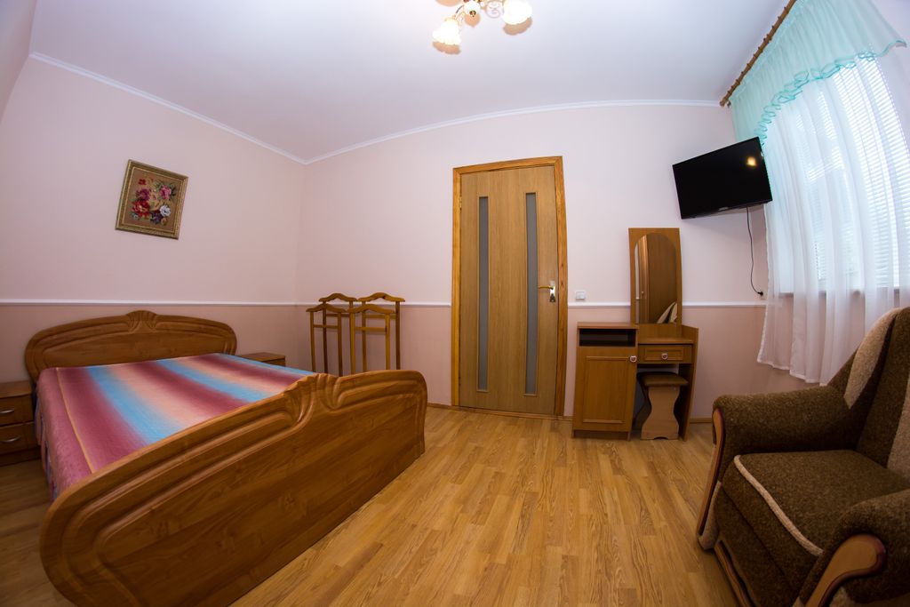 Четырёхместный номер двухкомнатный стандарт