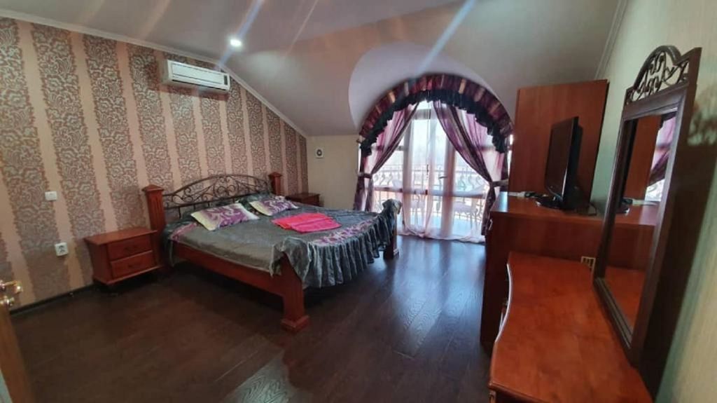 Двухместный номер с 1 кроватью полулюкс с балконом