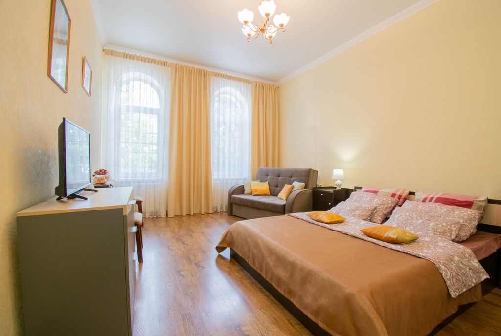 Сдается посуточно двухкомнатная квартира за 3 200 рублей Ставропольский край, г Кисловодск, ул Кольцова, д 12