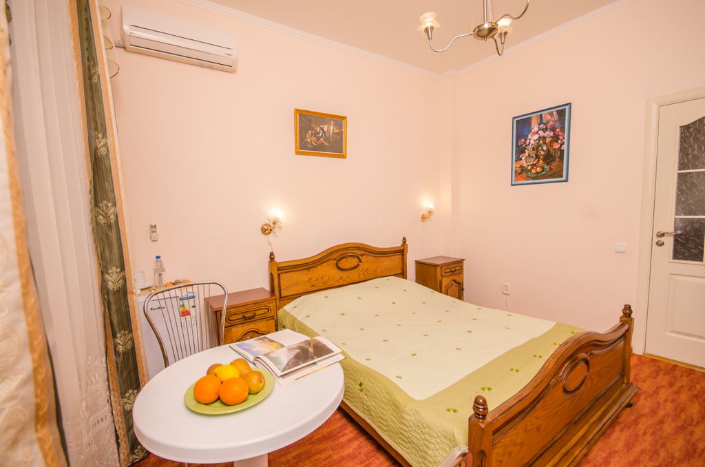 Двухместный номер с 1 кроватью стандарт без балкона №8