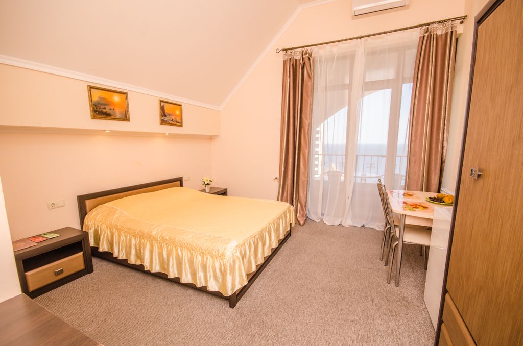 Двухместный номер с 1 кроватью Двухместный Полулюкс с видом на море №11