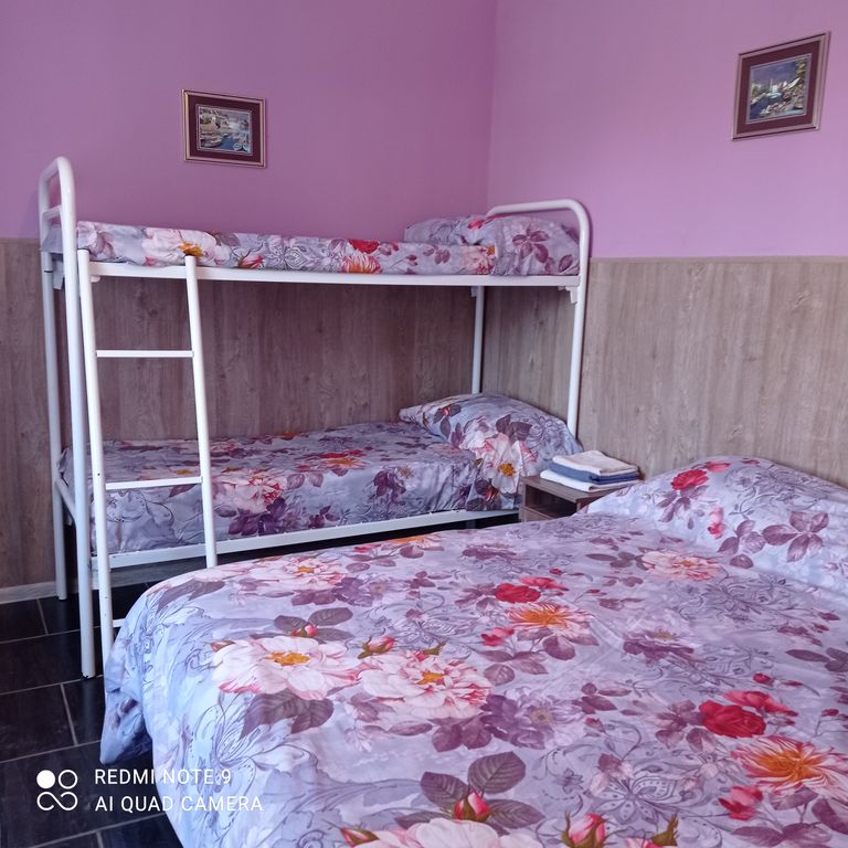 Четырёхместный номер стандарт с видом на город