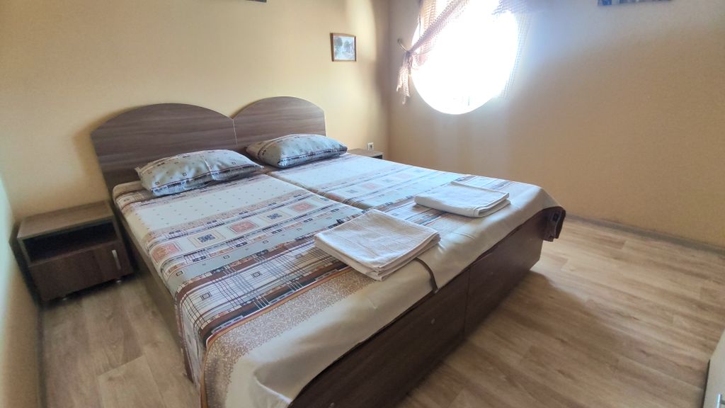 Четырёхместный номер Двухкомнатный семейный номер улучшенный