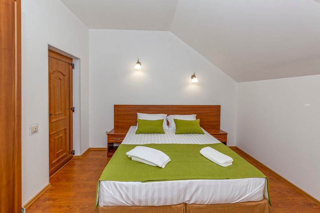 Двухместный номер с 1 кроватью стандарт семейный с балконом