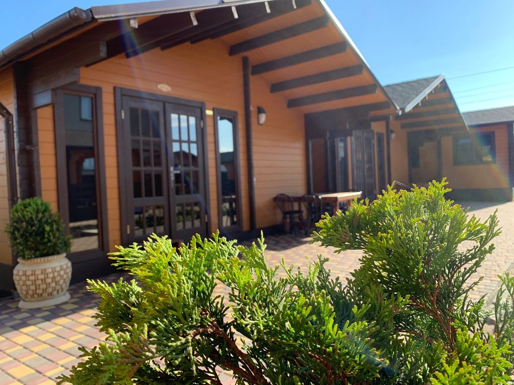 Четырёхместный номер индивидуальный двухкомнатный эко-дом шале