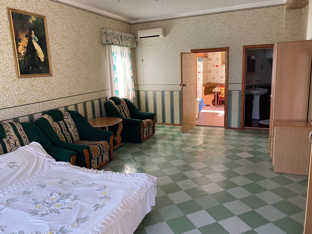 Семейный номер 1 этаж со своей кухней и отдельным входом