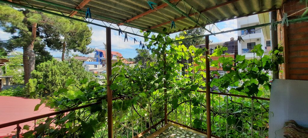 Четырёхместный номер  эконом с собственной террасой