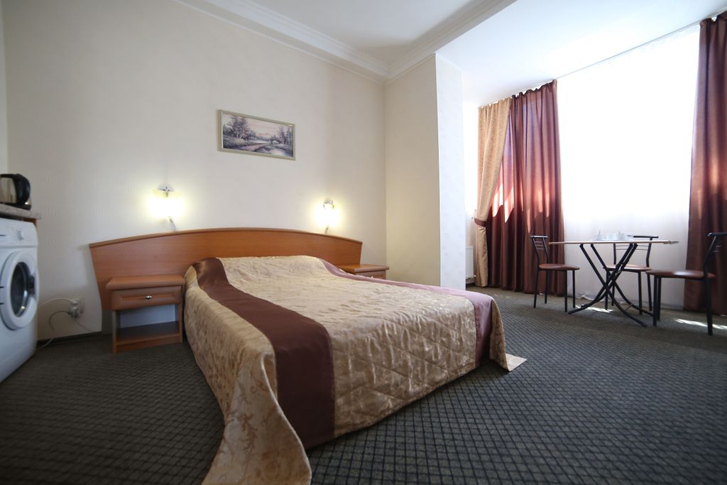 Семейный номер люкс с видом на горы