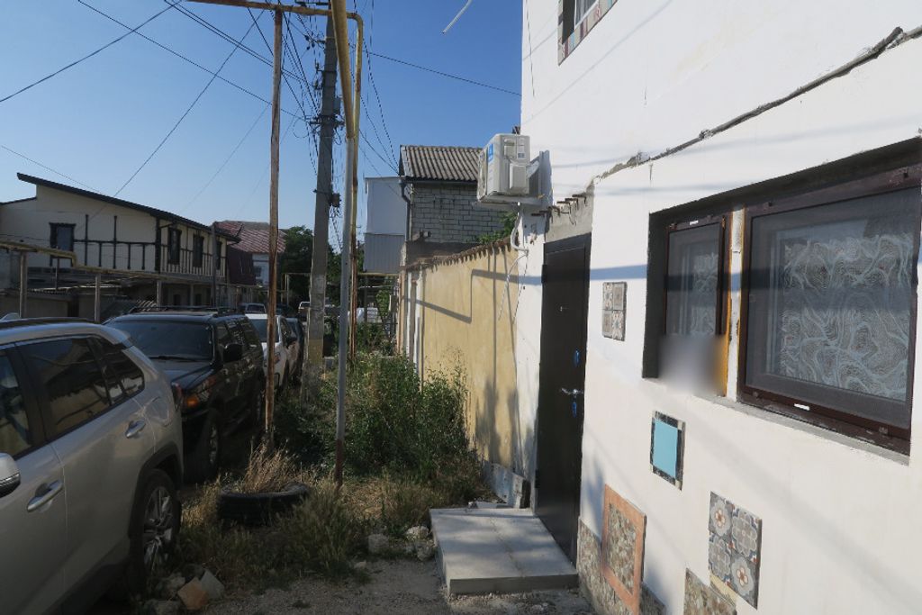 Трёхместный номер улучшенный с видом на горы