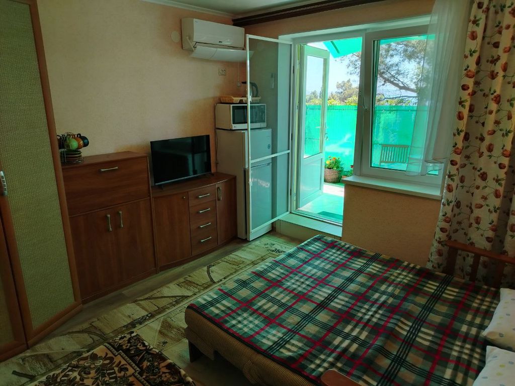 Трёхместный номер стандарт с видом на море