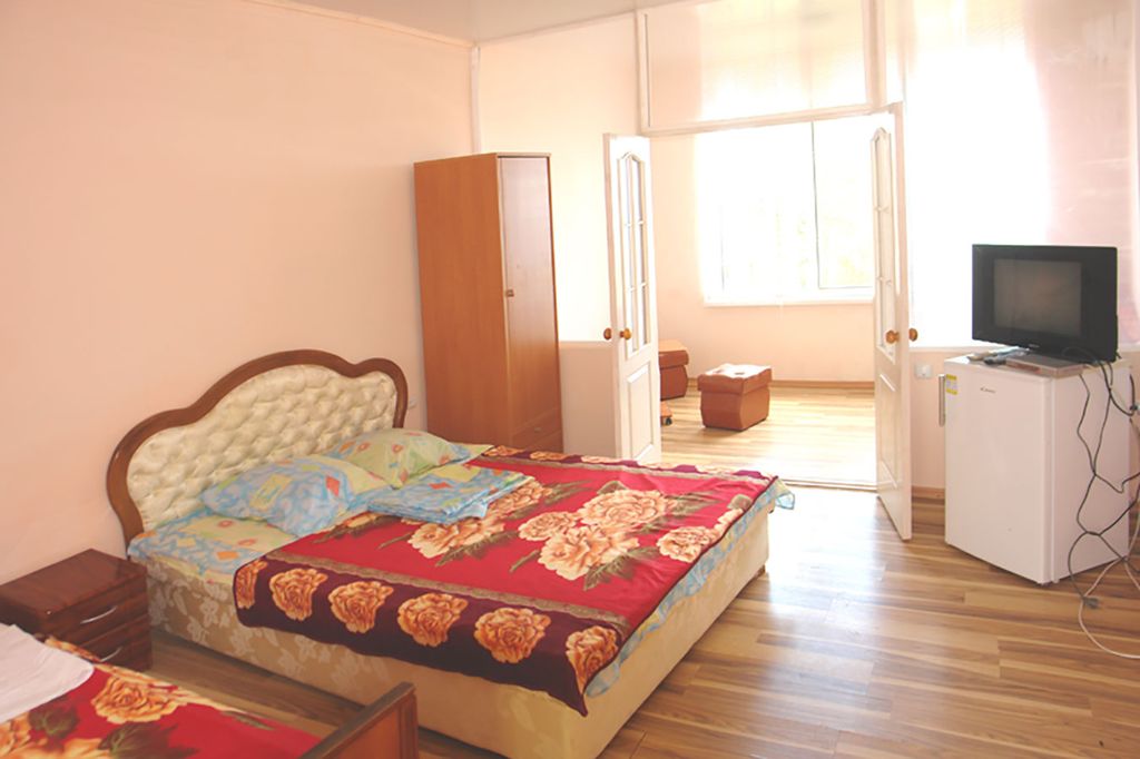 Семейный номер улучшенный с видом на море