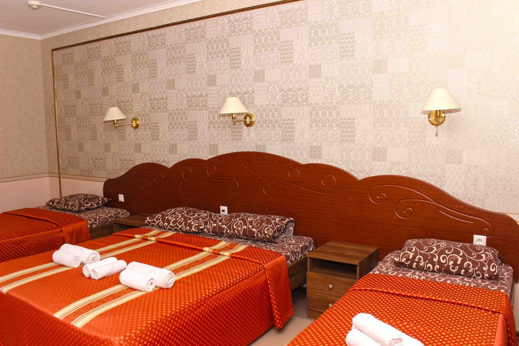 Четырёхместный номер люкс