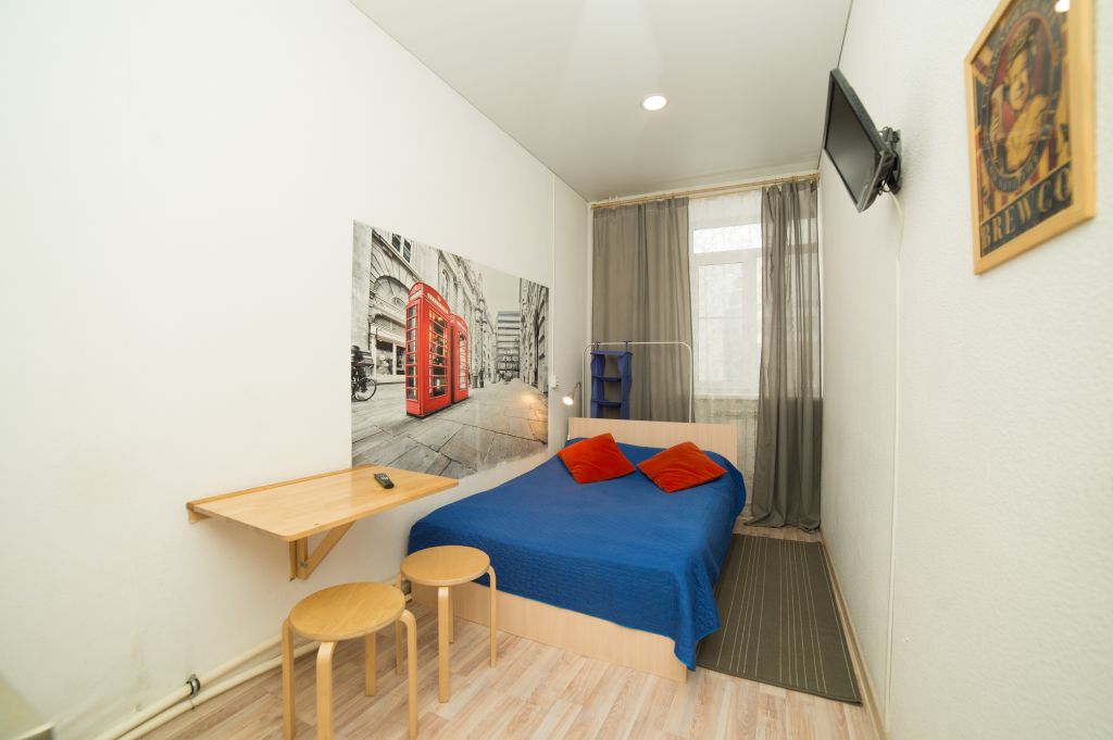 Двухместный с 1 кроватью эконом с общей ванной комнатой