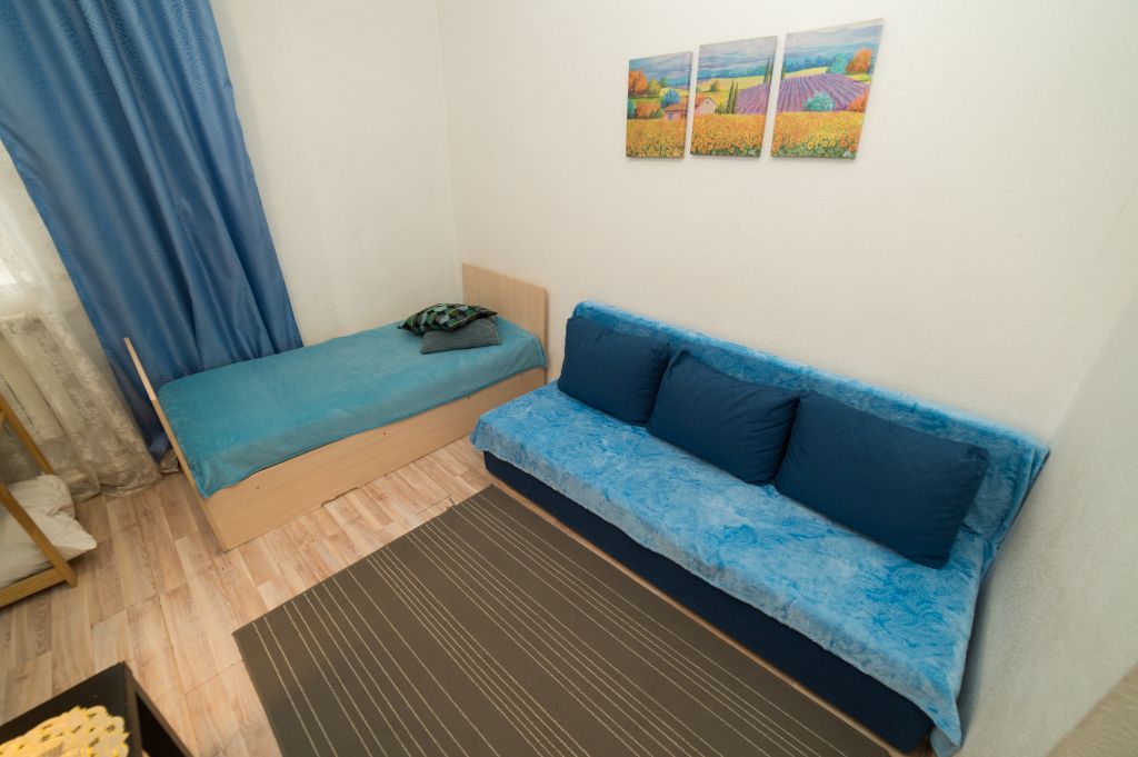 Трёхместный эконом с общим санузлом