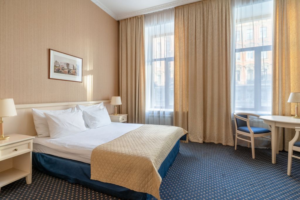 Двухместный номер с 1 кроватью  с видом на Владимирский проспект