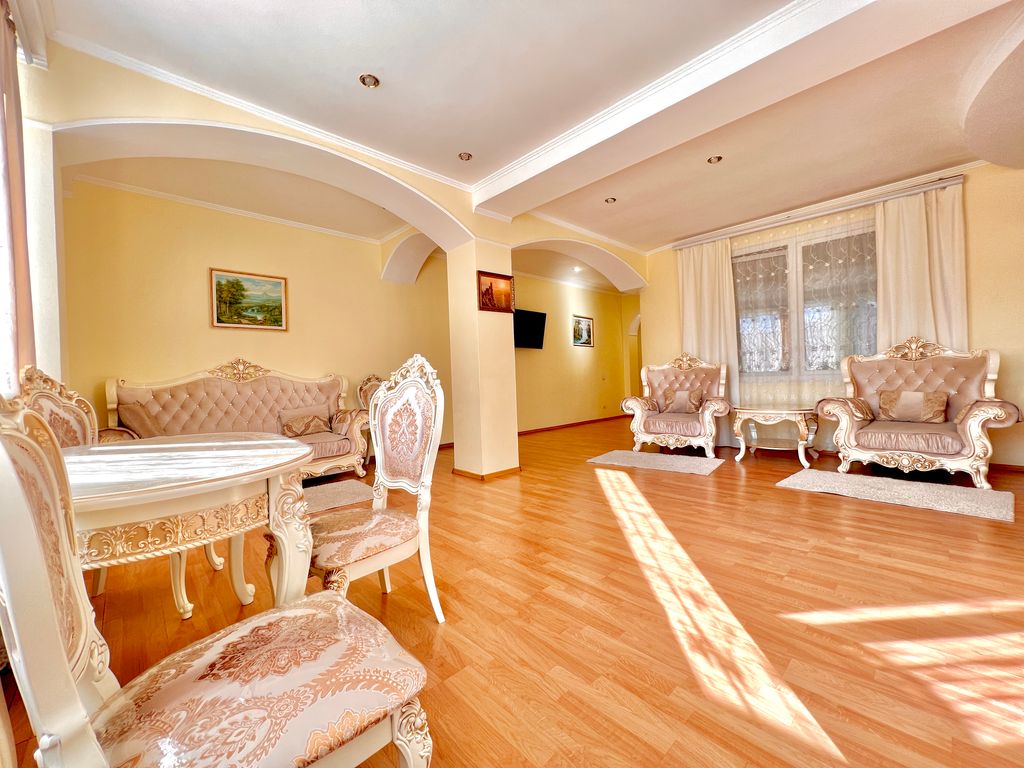 Четырёхместный номер люкс