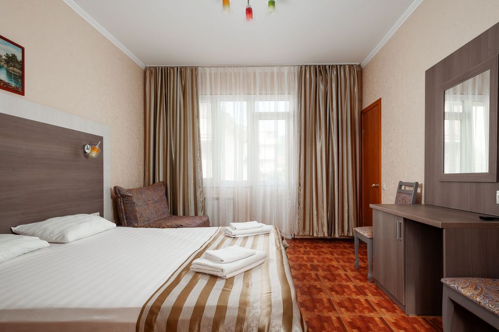 Двухместный номер с 1 кроватью полулюкс