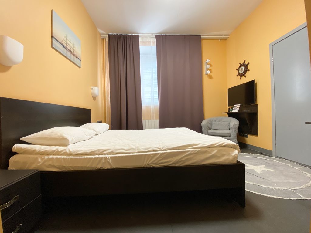 Двухместный номер с 1 кроватью Люкс 103