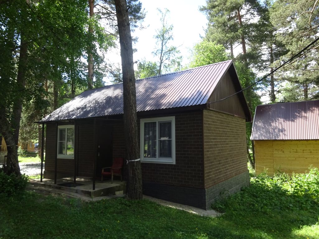 Дом с двумя спальнями со своей кухней