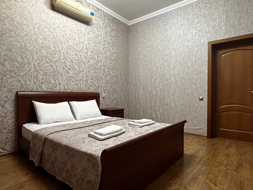 Четырёхместный номер полулюкс семейный двухкомнатный с балконом