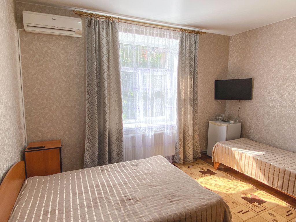 Трёхместный номер без балкона