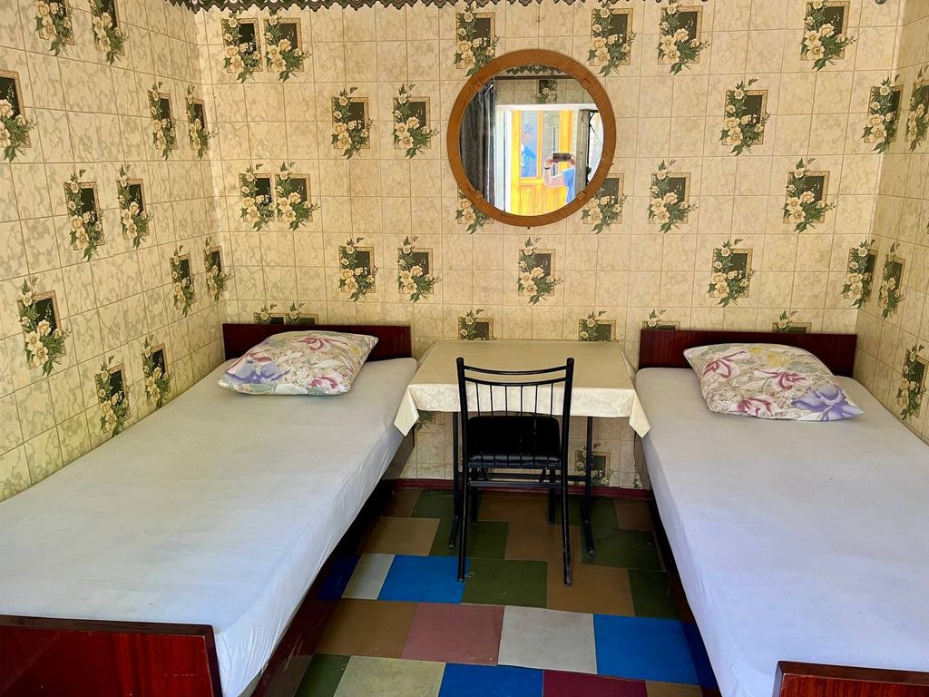 Двухместный номер с 2 отдельными кроватями эконом 2