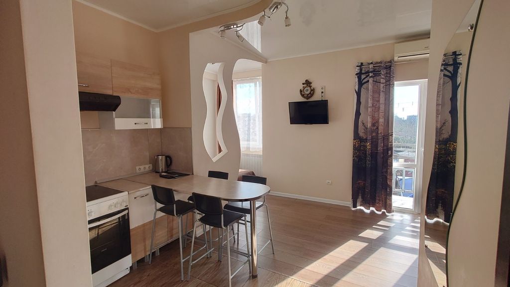 Апартаменты студия с балконом