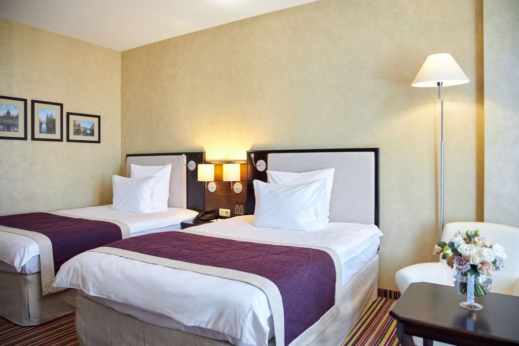 Двухместный номер с 2 отдельными кроватями Двухместный номер с двумя двуспальными кроватями | Вид на Неву