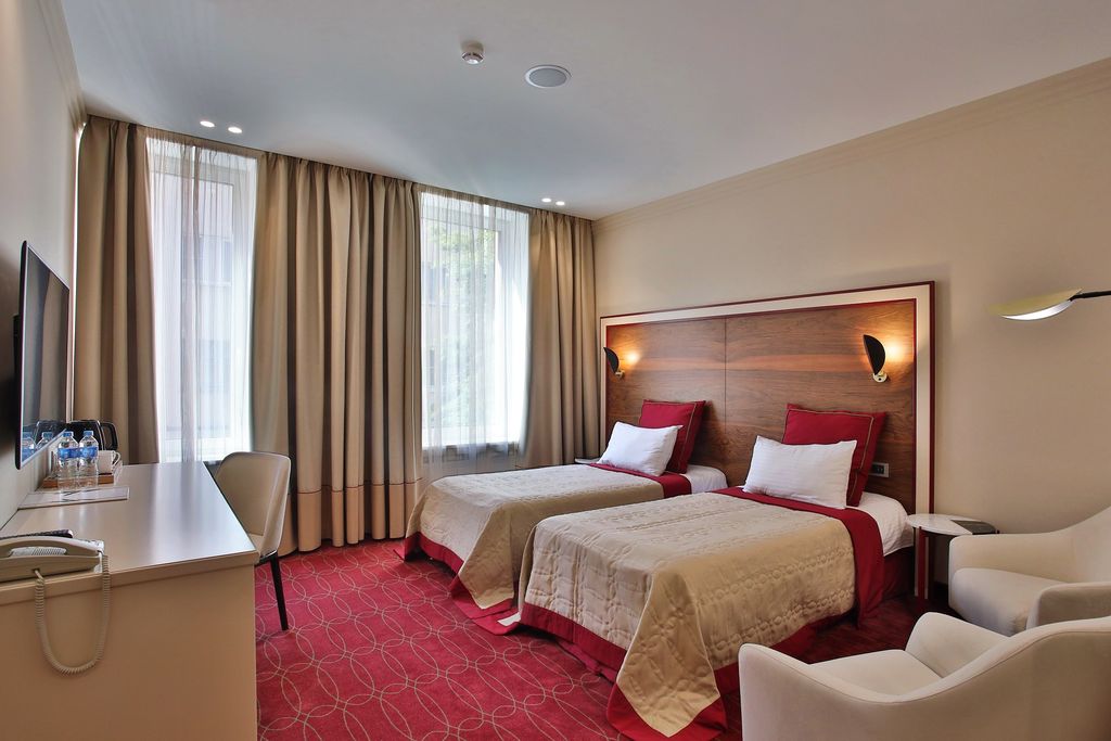 Двухместный номер с 2 отдельными кроватями улучшенный