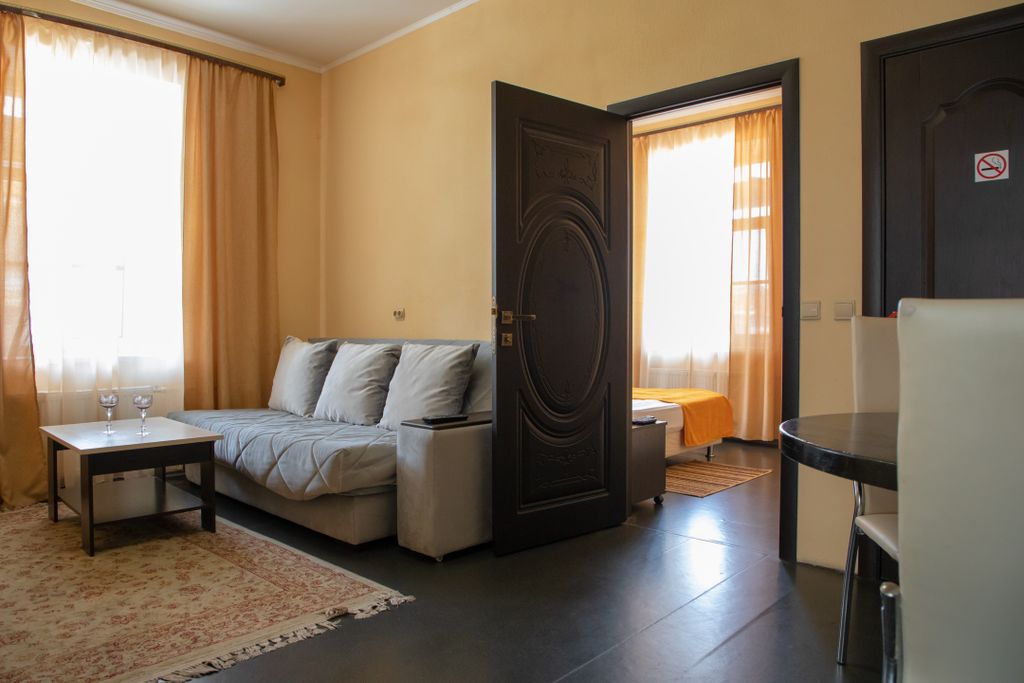 Четырёхместный номер семейный двухкомнатный