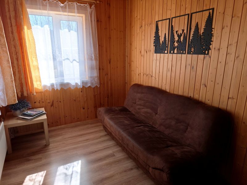 диван в общей зоне