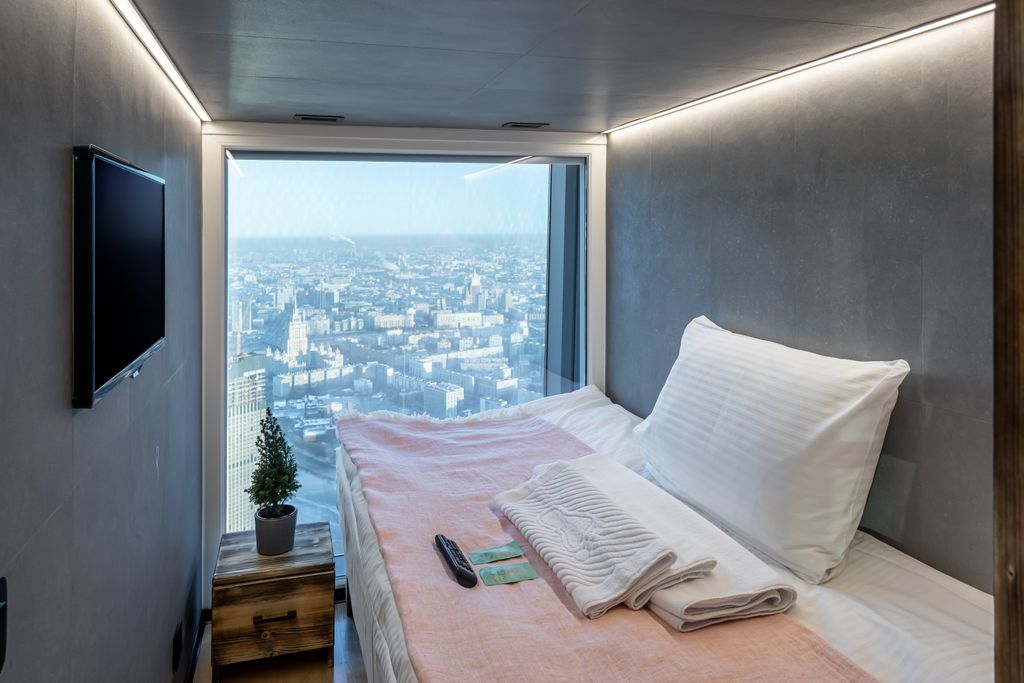 Одноместный номер капсульный для женщин с панорамным видом с 84го этажа