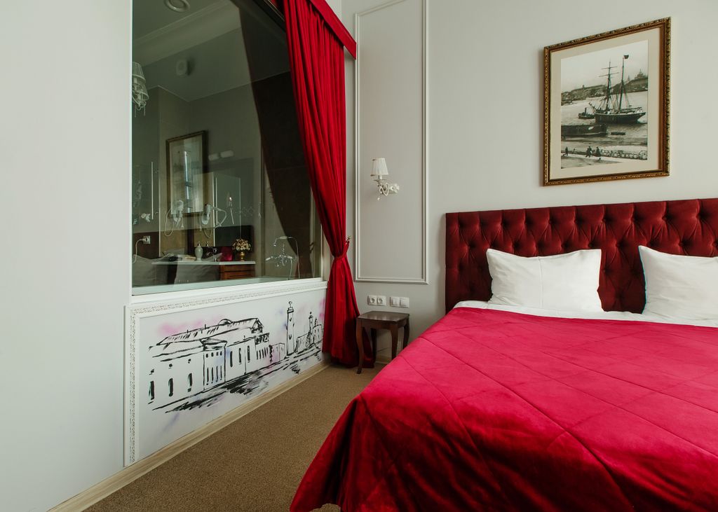 Двухместный номер с 1 кроватью люкс с балконом на Невский проспект