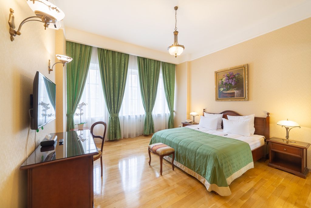 Двухместный номер с 1 кроватью Представительский люкс