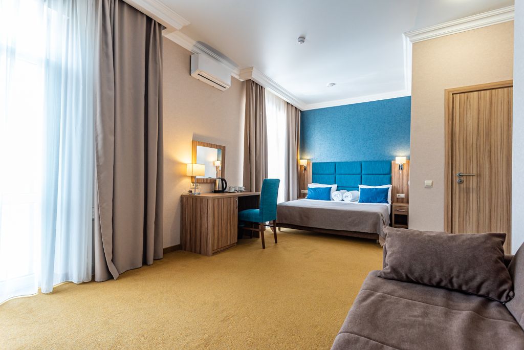 Семейный номер с балконом