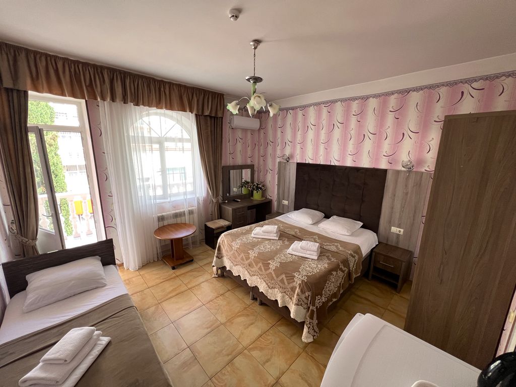 Трёхместный номер стандарт