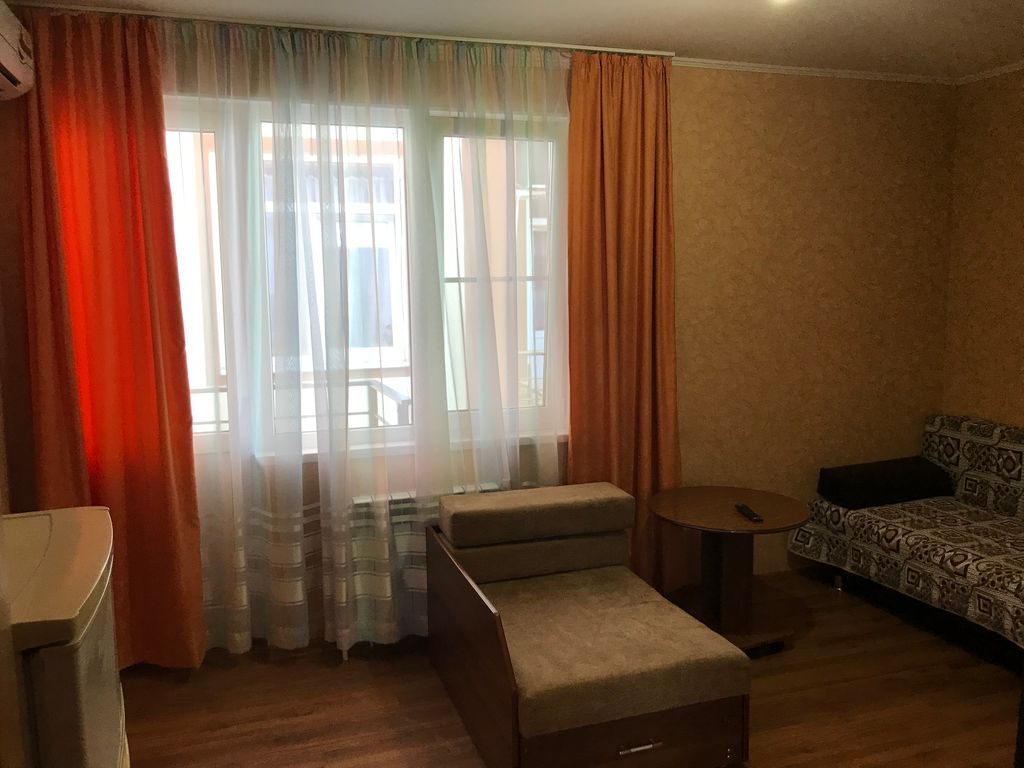 Четырёхместный номер стандарт с видом на город