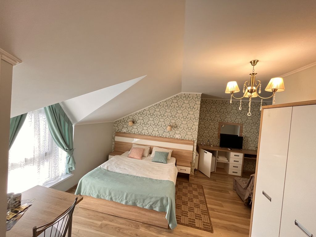 Семейный номер стандарт с душем четырехместный