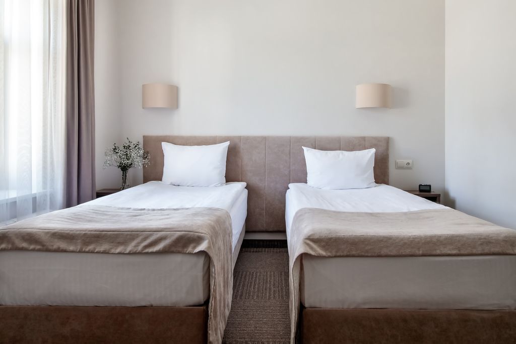 Двухместный номер с 2 отдельными кроватями Стандарт с раздельными односпальными кроватями