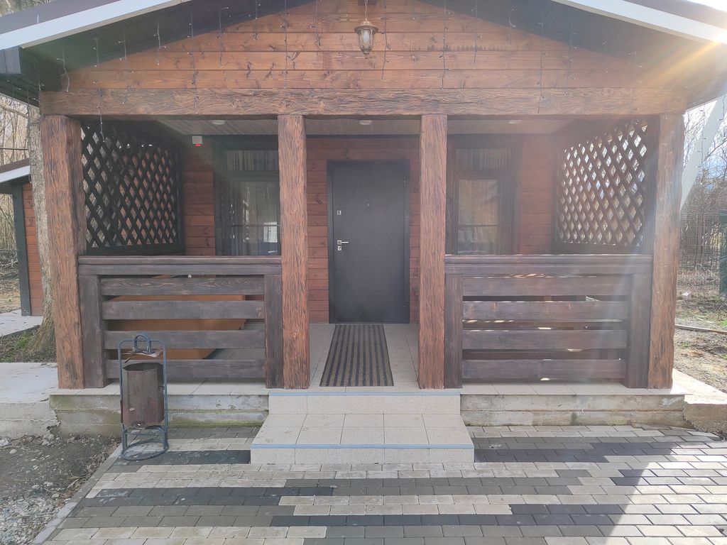 Дом шестиместный