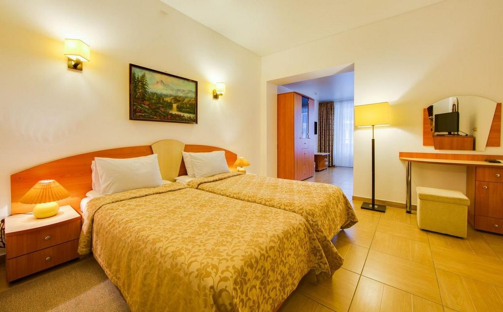 Семейный номер семейный 2-комнатный