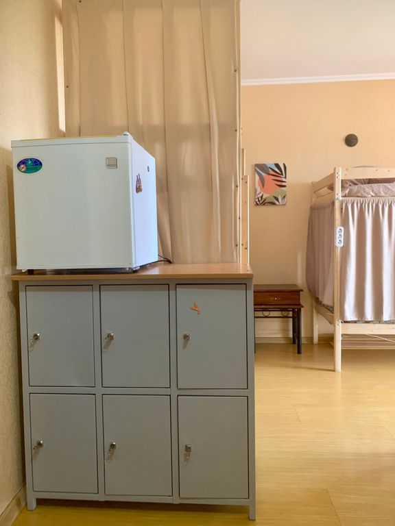 Многоместный смешанный номер койко-место в 6-местном женском номере