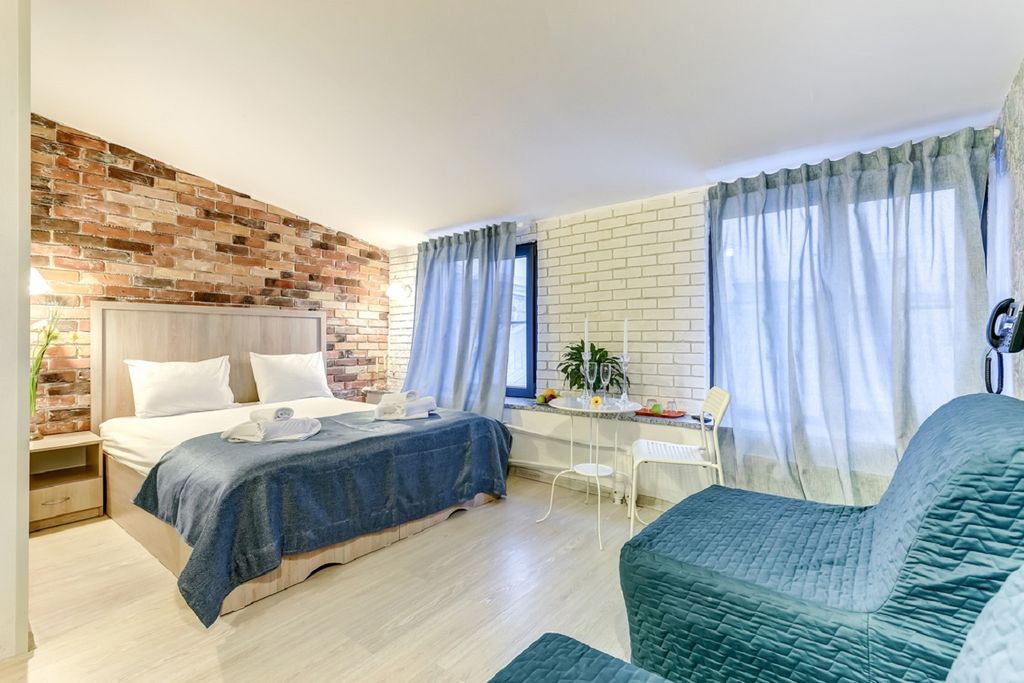 Трёхместный номер на мансарде